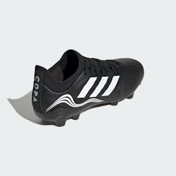 Athletic_Shoes